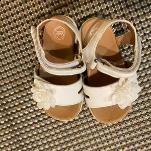 Girl sandals size5